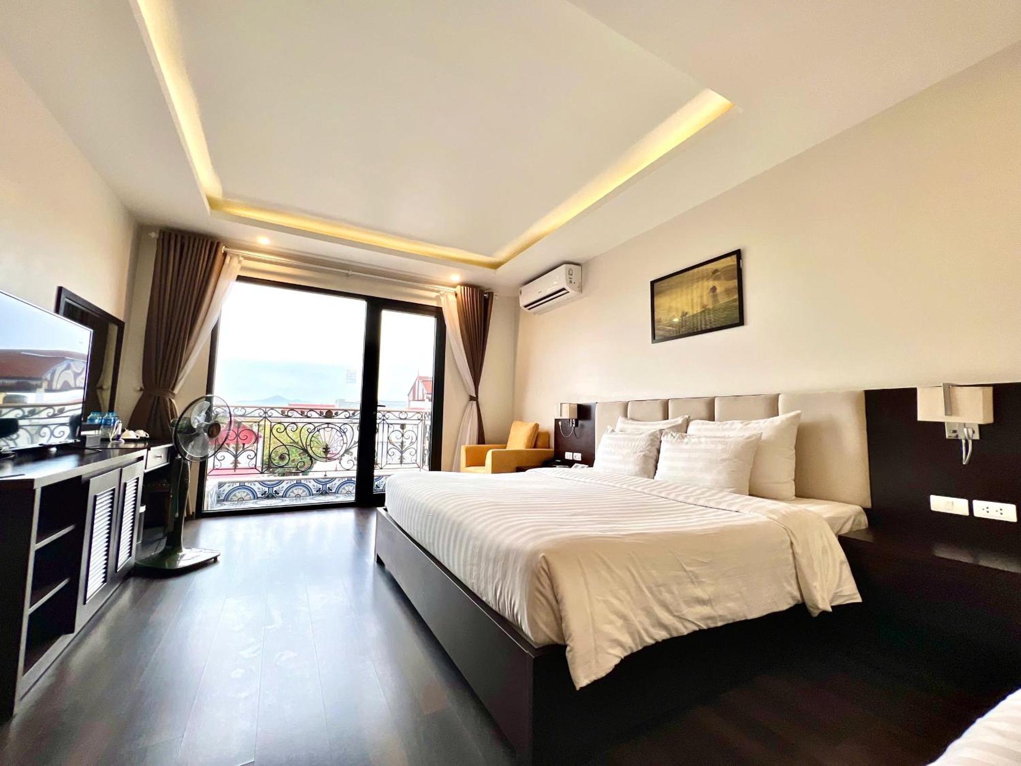 Paragon Noi Bai Hotel & Pool Hanoi Exterior foto