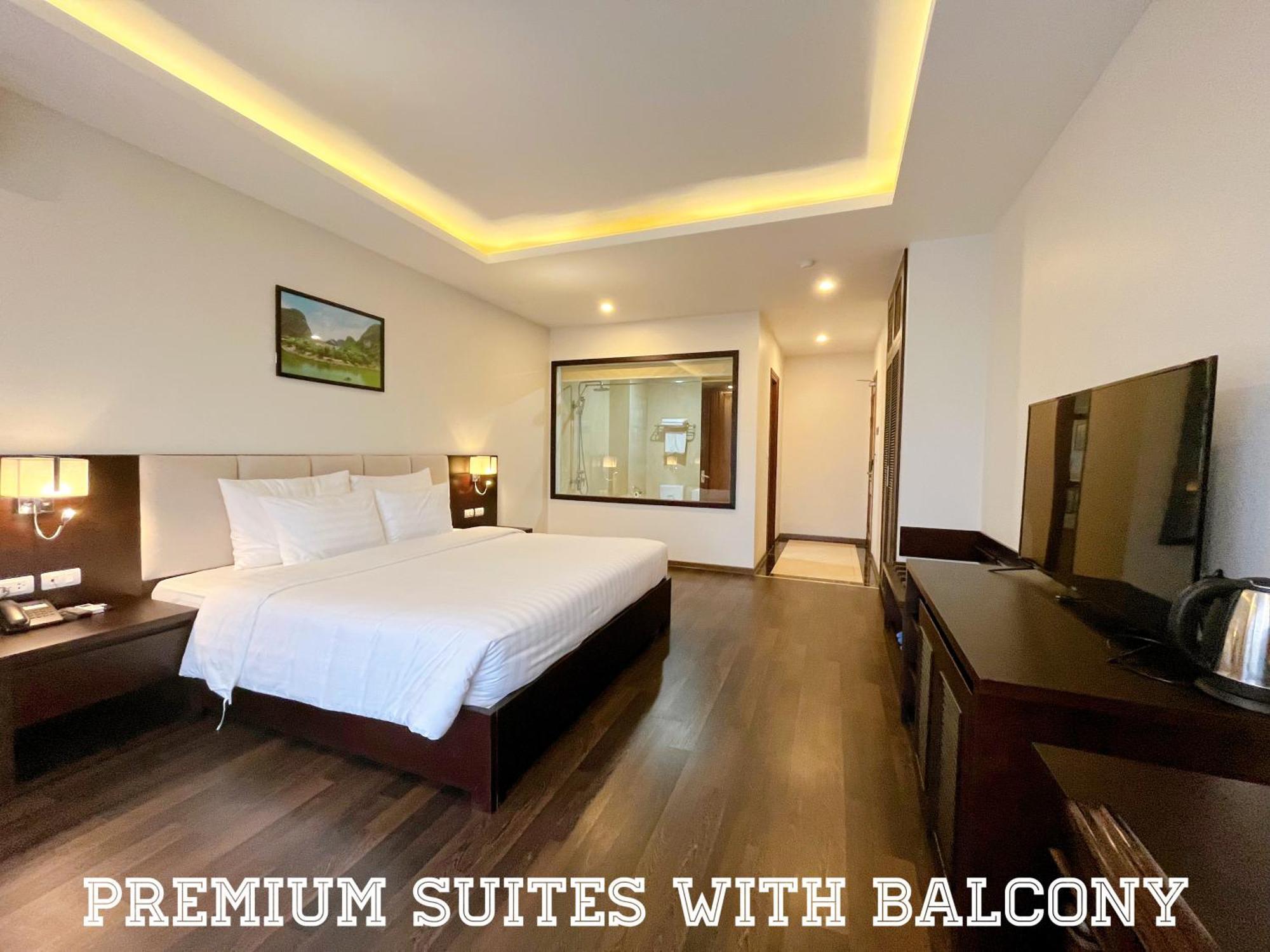 Paragon Noi Bai Hotel & Pool Hanoi Exterior foto