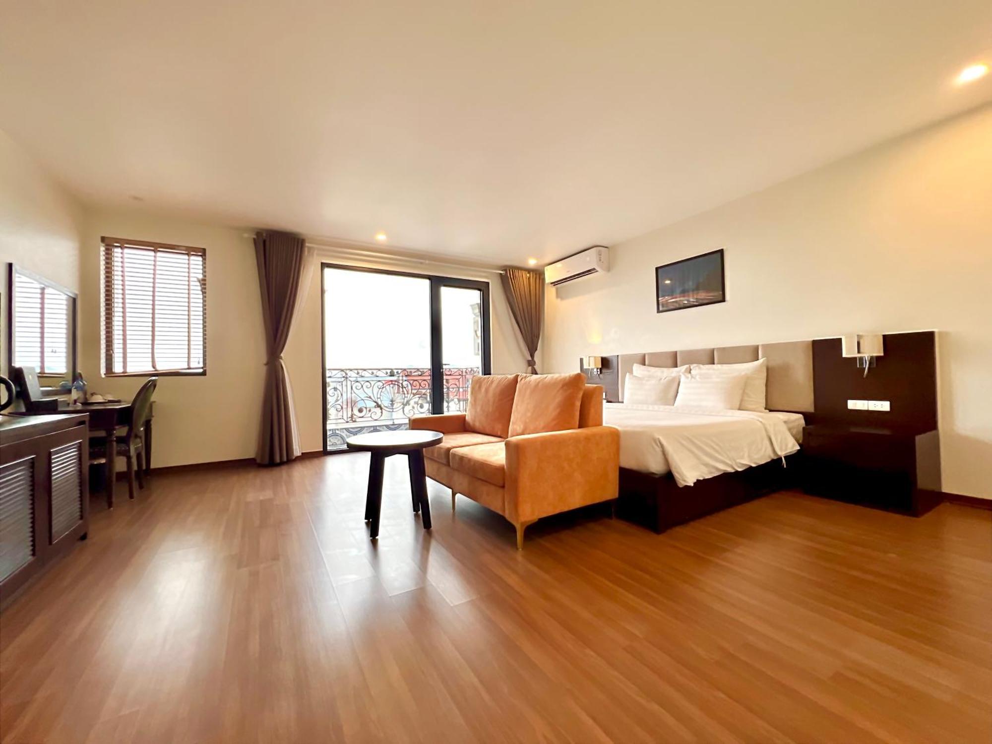 Paragon Noi Bai Hotel & Pool Hanoi Exterior foto