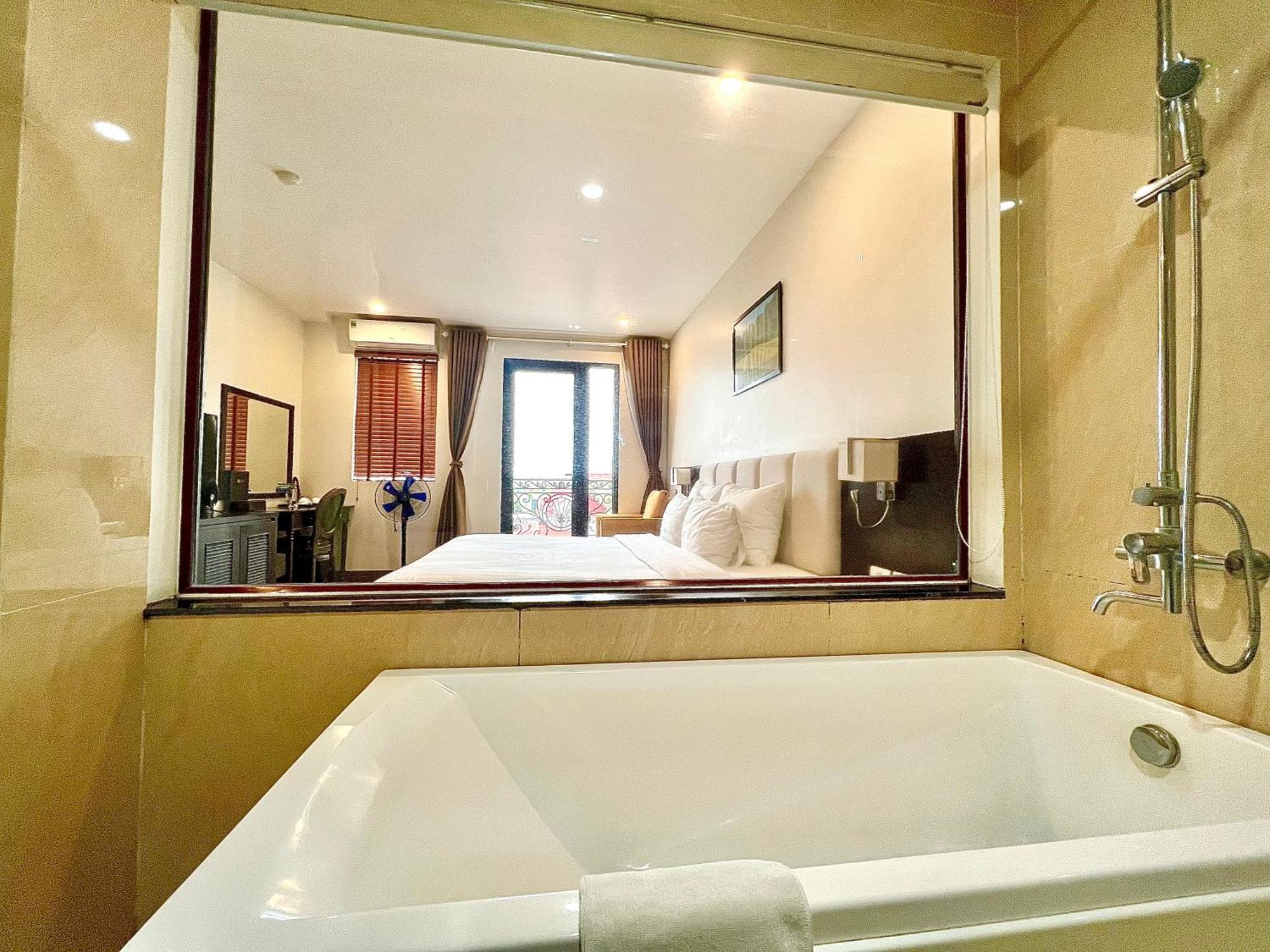 Paragon Noi Bai Hotel & Pool Hanoi Exterior foto